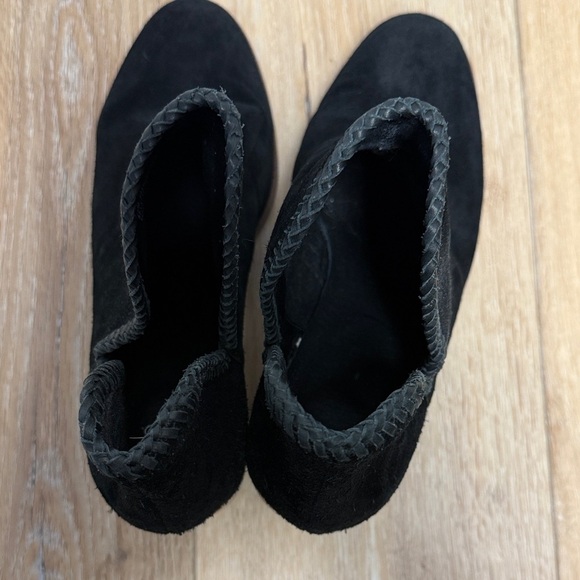 Frye Phoebe Black Suede V-Cut Ankle Boots Braided Trim Stacked Heel Western 10 - Picture 4 of 12